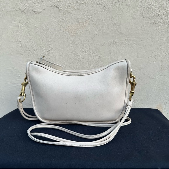 Coach Handbags - 🦷GUC Vintage Coach Swinger Small Crossbody Bag 4080 🦷